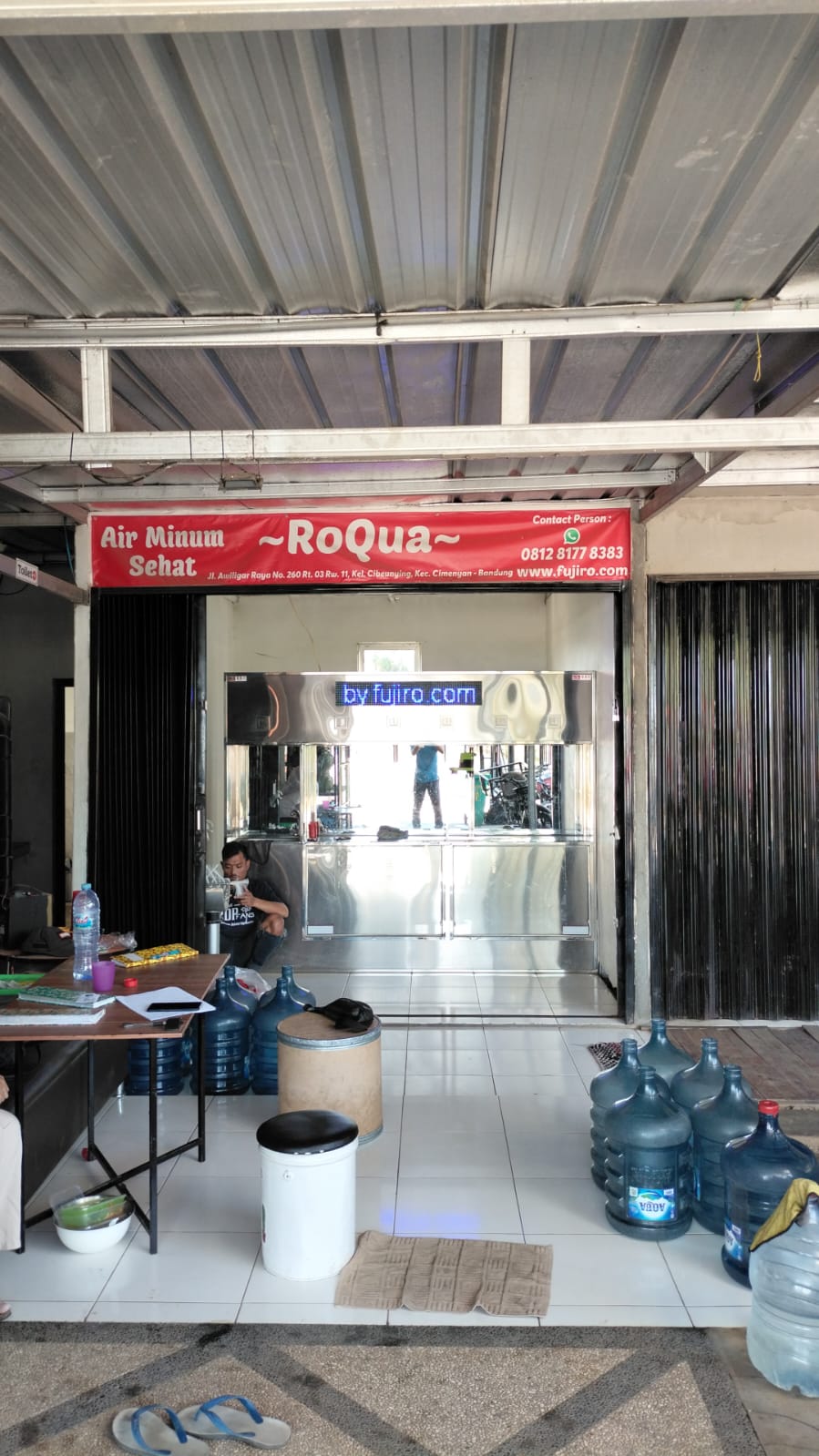 Agen galon Le minerale RoQua