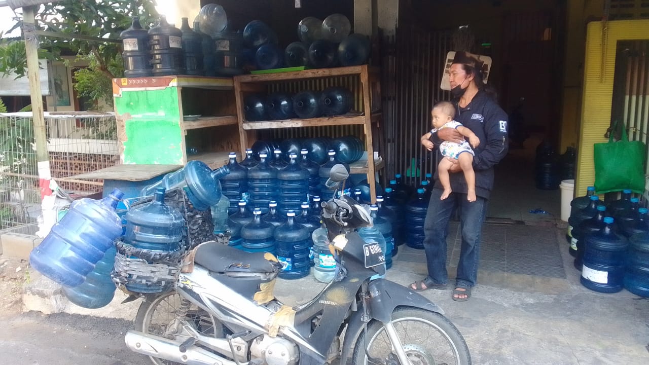 Agen galon Le Minerale Toko Pak Tarno