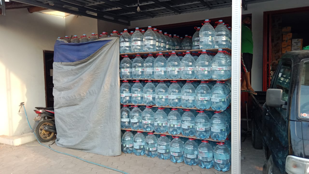 Agen Galon Le Minerale Risky