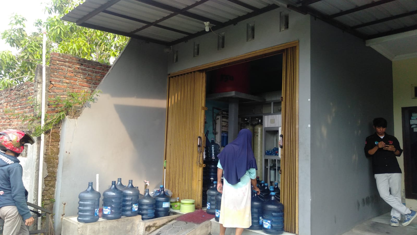 Agen Galon Le Minerale Izzaqua