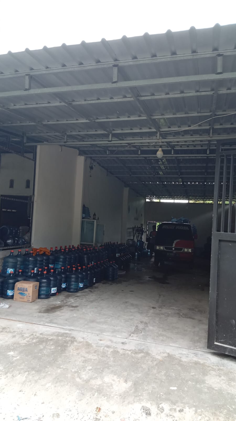 Agen Galon Le Minerale Robi Rosa