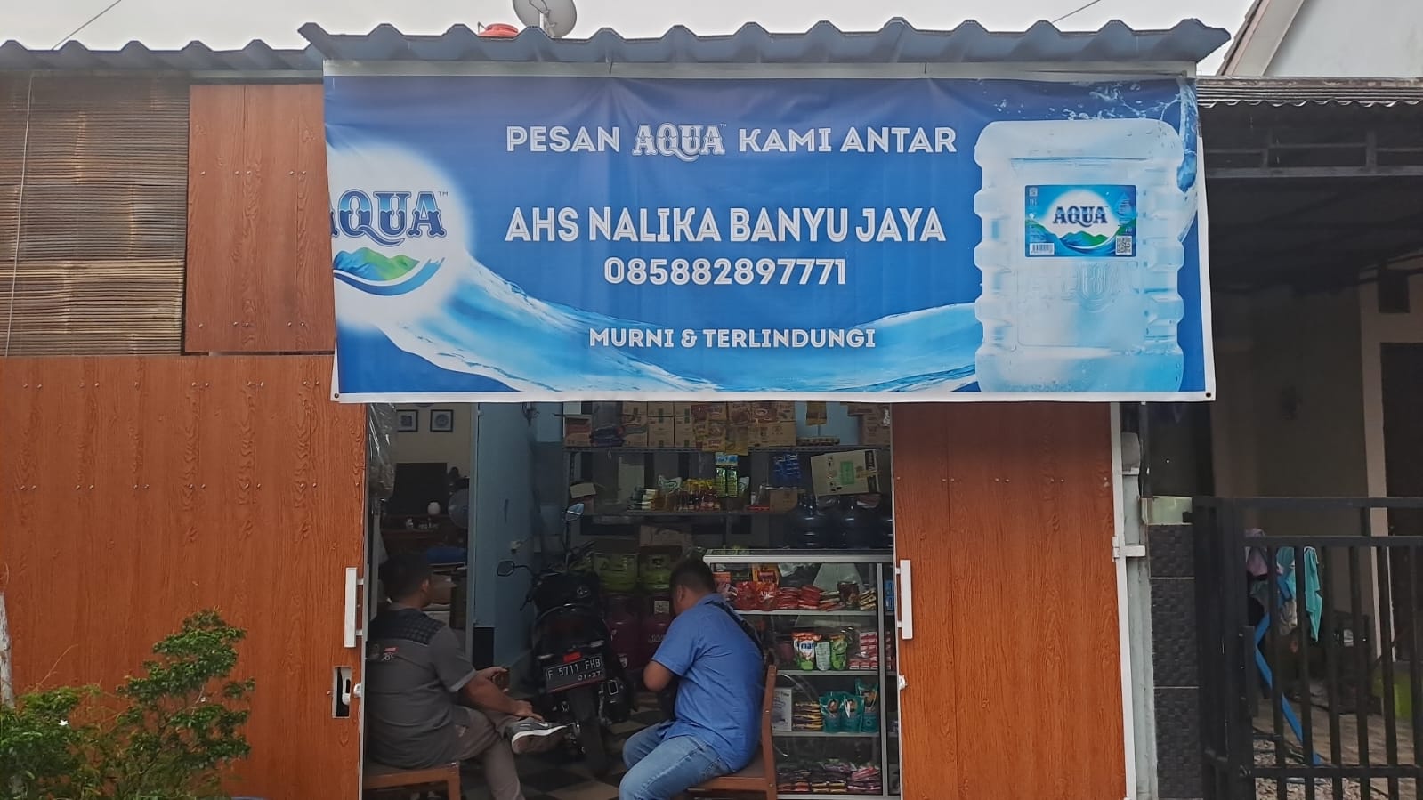 Toko nalika Banyuwangi jaya