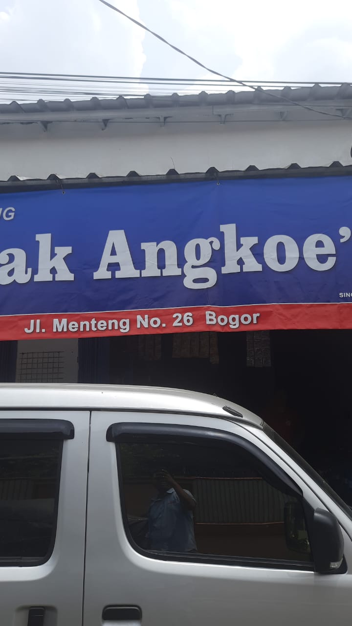Toko Pak angku