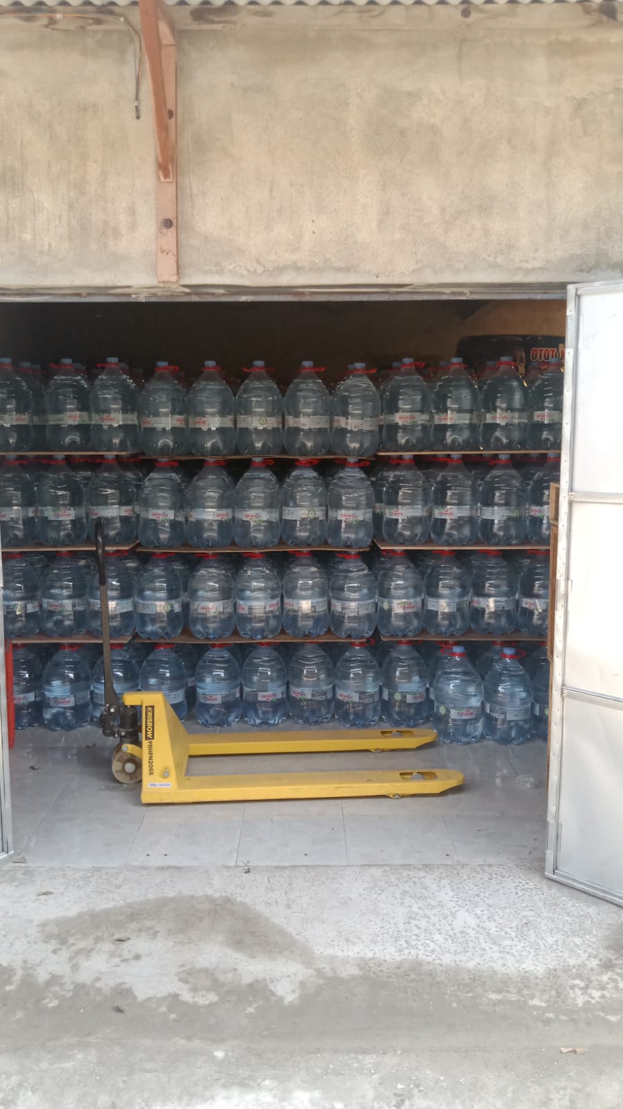 AGEN GALON LE MINERAL YULI TOKO