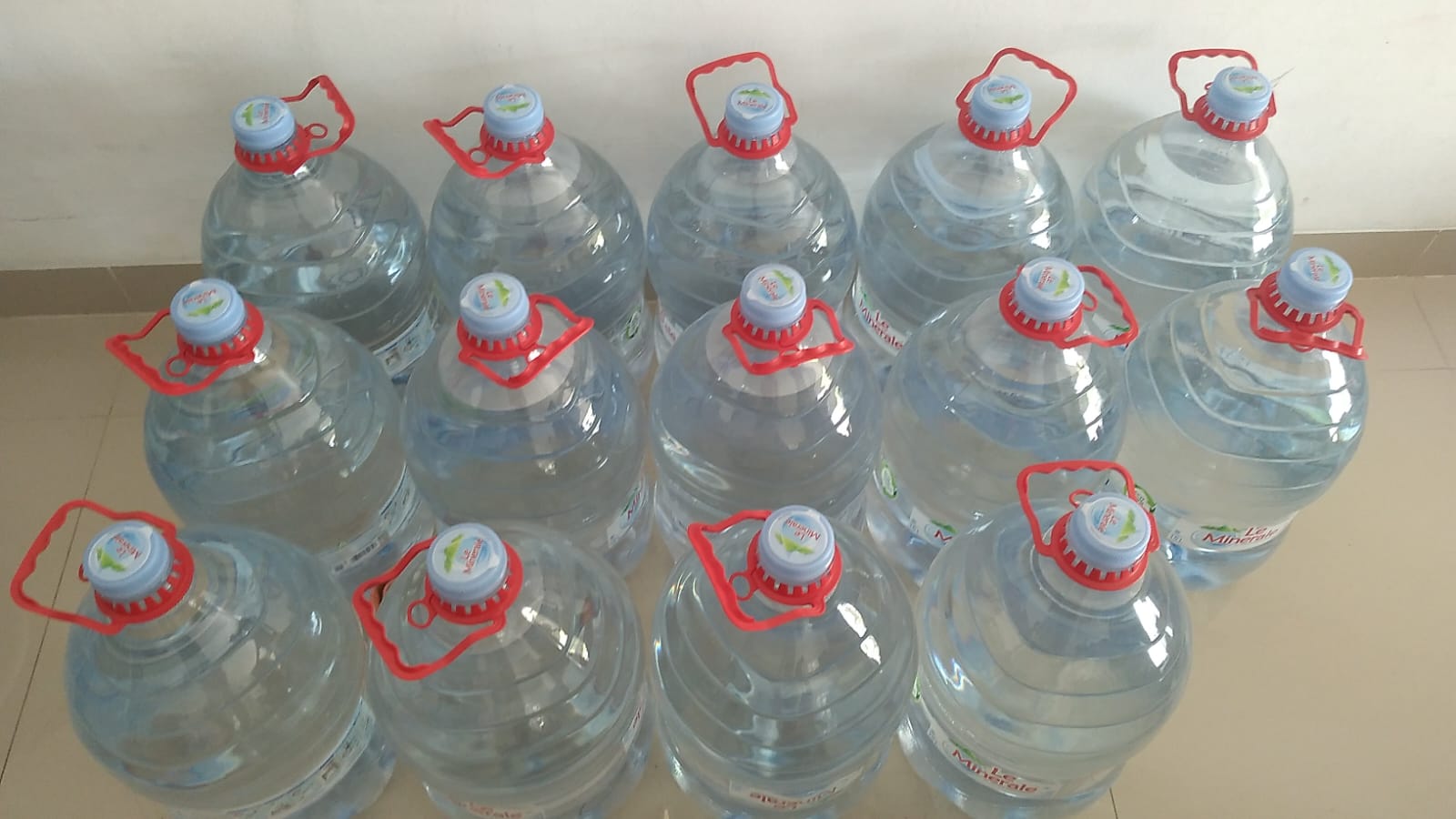 Agen galon laraia shop