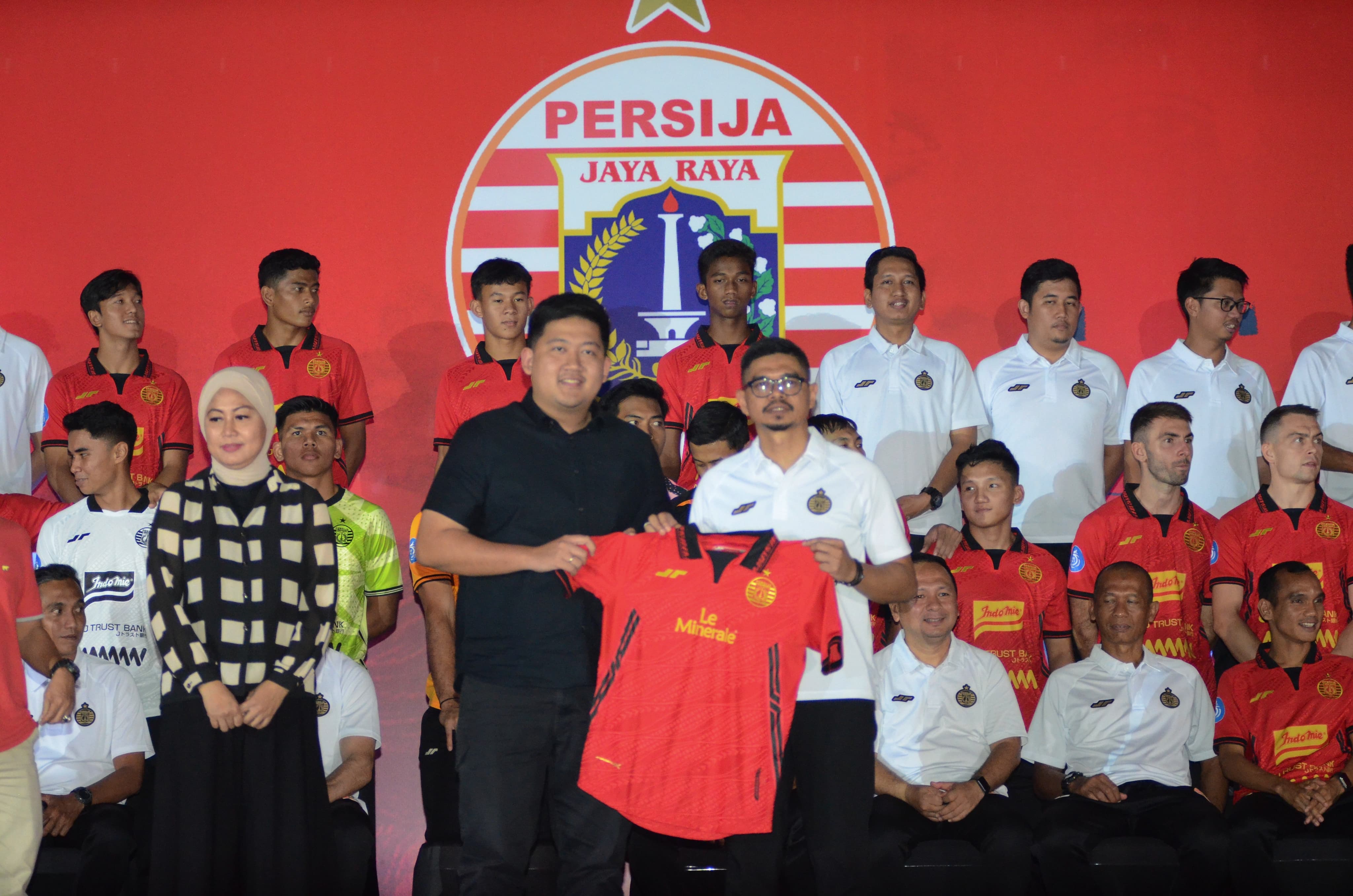 Kolaborasi Antar Aset Bangsa: Persija Pilih Le Minerale Yang Asli Milik Indonesia untuk Liga 1 2024/2025