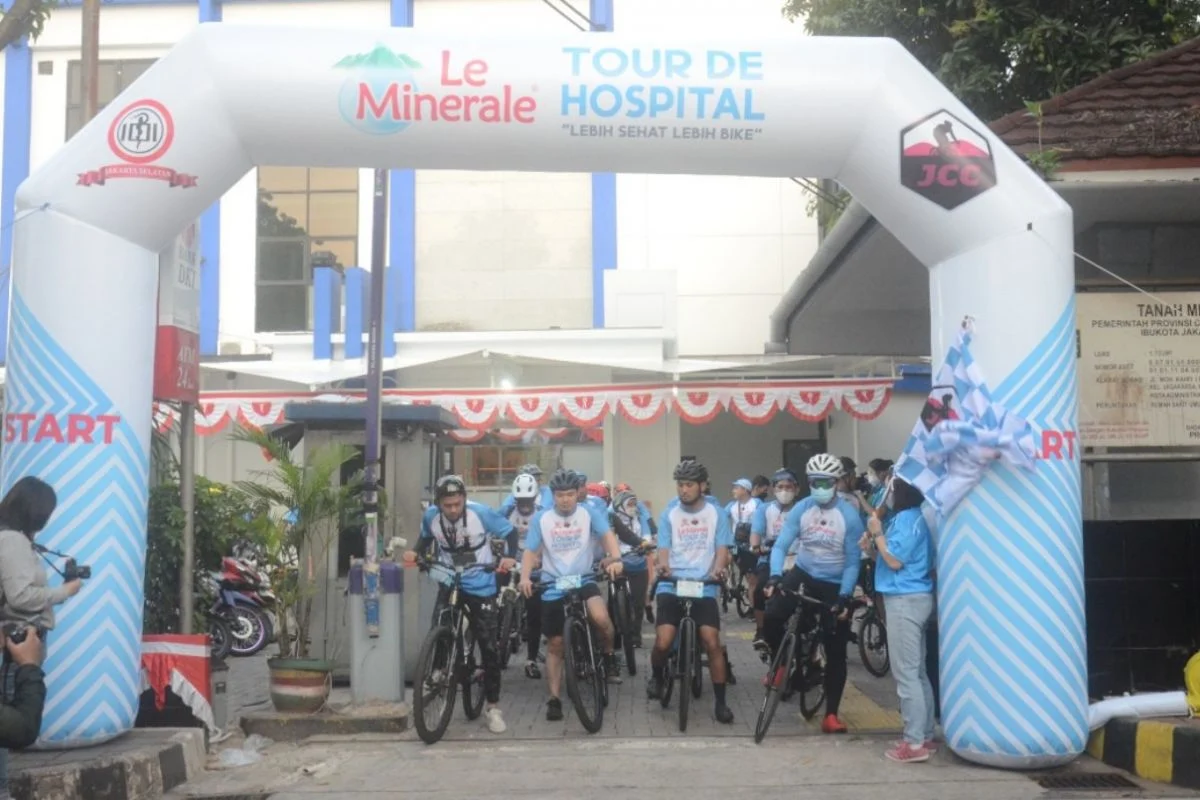 Le Minerale Tour The Hospital, Kampanye Hidup Sehat dengan Bersepeda