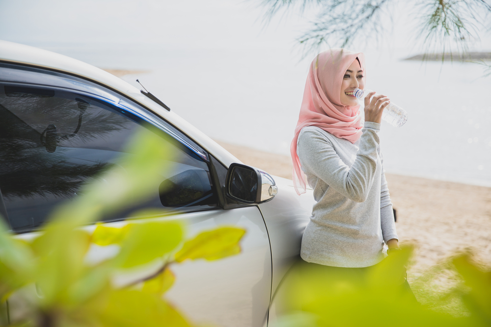 5 Alasan Pentingnya Air Mineral  Harus Ada dalam Mobil Selama Berkendara