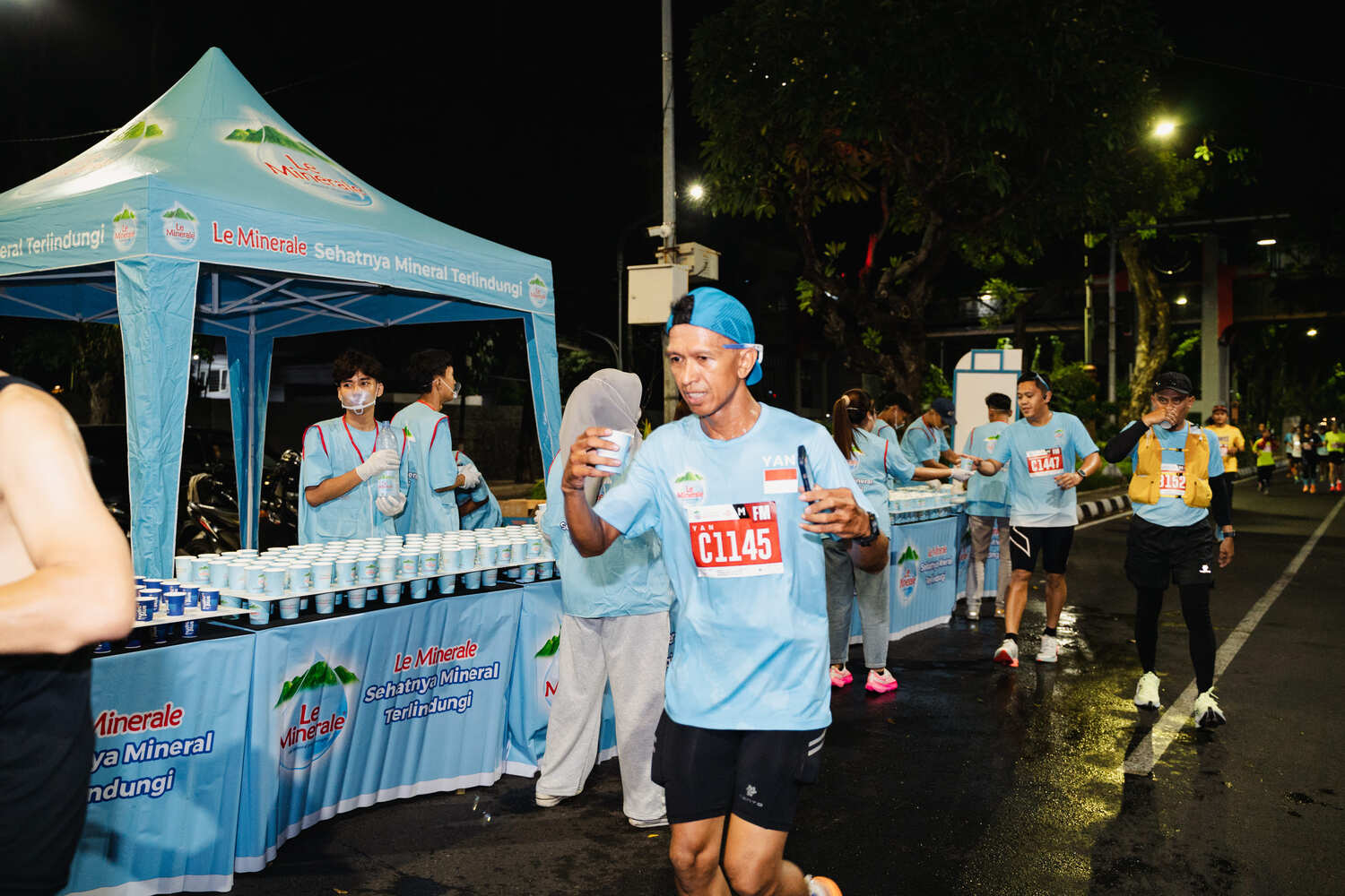 Dipercaya di Berbagai Ajang Lari Internasional, Kini Le Minerale Penuhi Kebutuhan Mineral Pelari di Surabaya Marathon 2026