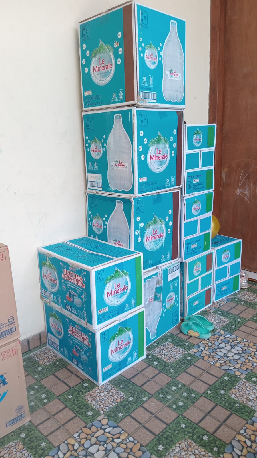 Agen galon le Minerale mugi barokah