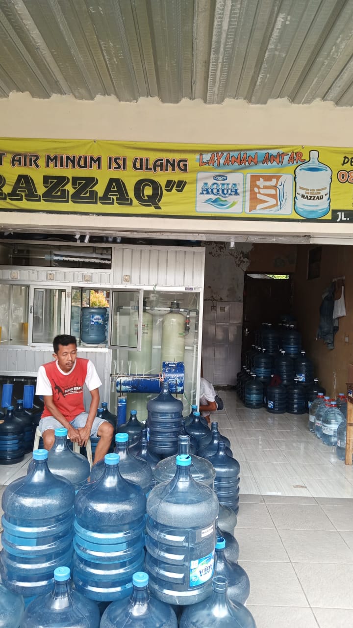 Agen Galon Le Minerale Razzaq